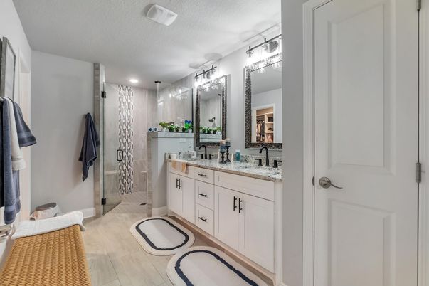 Bathroom, Dual Sink Vanities, Interior, Recessed Lighting