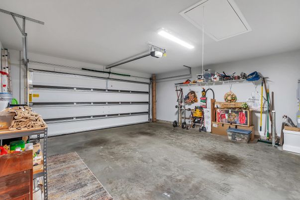 Garage, Interior