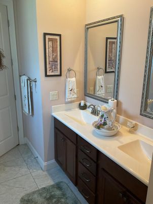 Bathroom, Dual Sink Vanities, Interior