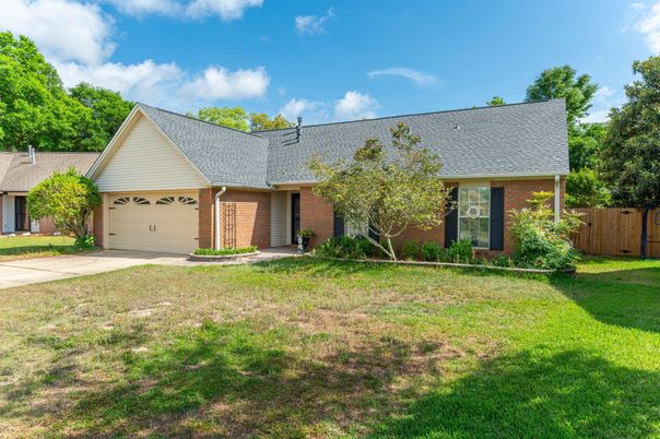 Attached, Exterior, Facade, Brick Facade, Ranch