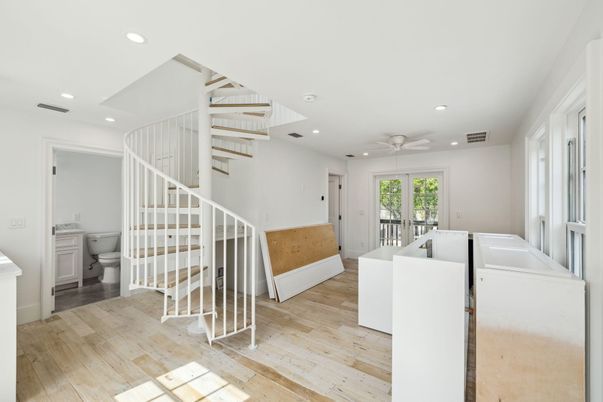 Interior, Recessed Lighting, Wood Texture Flooring
