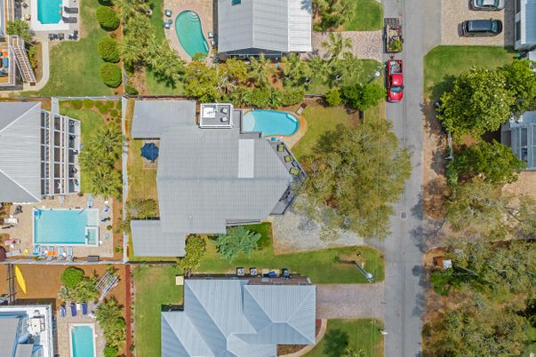 Exterior, Drone