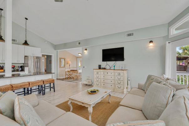 Interior, Kitchen, Living room, Pendant Lights, Stainless Steel Appliances, Wood Texture Flooring