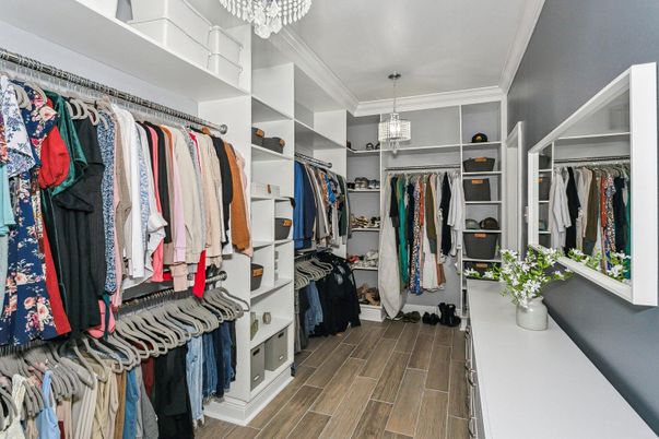 Interior, Pendant Lights, Walk-in Closets, Wood Texture Flooring