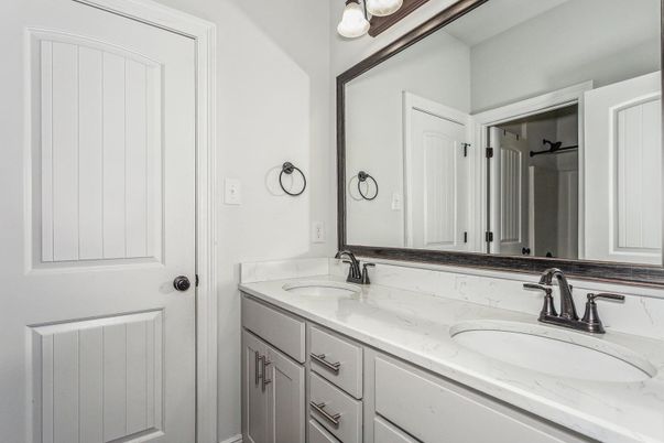 Bathroom, Dual Sink Vanities, Interior