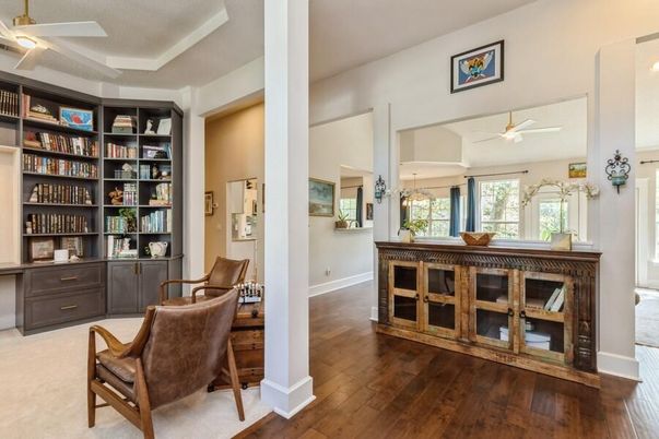 Interior, Pendant Lights, Wood Texture Flooring