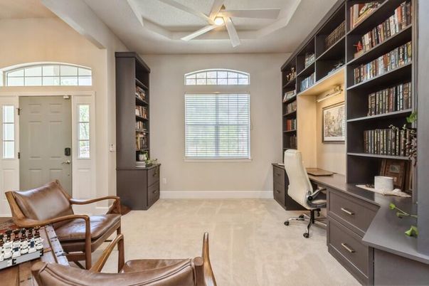 Home Office, Interior