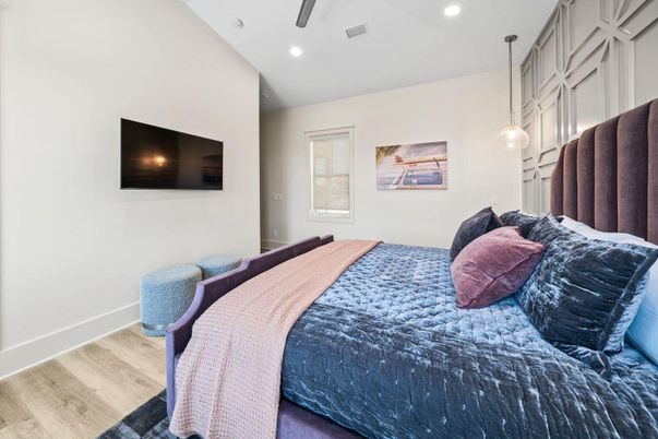 Bedroom, Interior, Pendant Lights, Recessed Lighting, Wood Texture Flooring