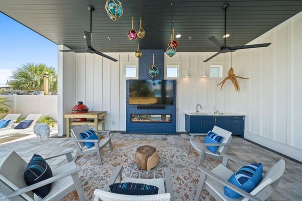 Exterior, Fireplace