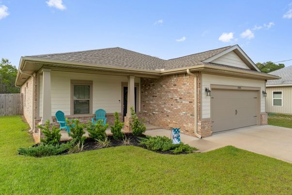 Attached, Exterior, Facade, Brick Facade, Ranch