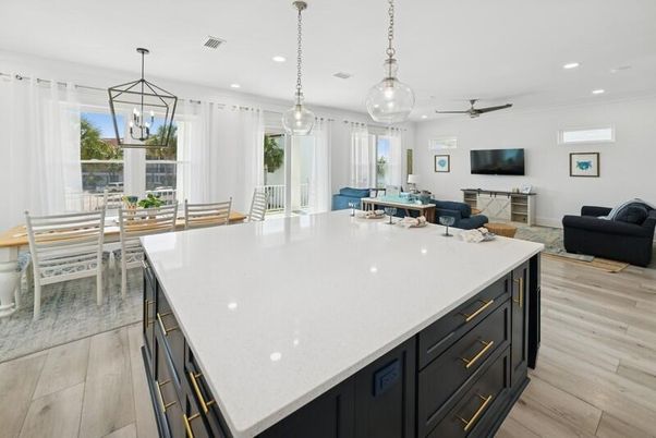 Dining room, Interior, Living room, Pendant Lights, Recessed Lighting, Wood Texture Flooring
