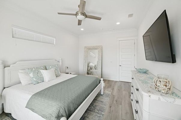 Bedroom, Interior, Recessed Lighting, Wood Texture Flooring