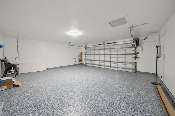 Garage, Interior