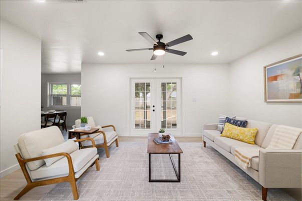 Dining room, Interior, Living room, Recessed Lighting