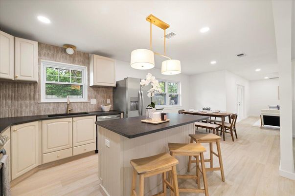 Dining room, Interior, Kitchen, Pendant Lights, Recessed Lighting, Wood Texture Flooring