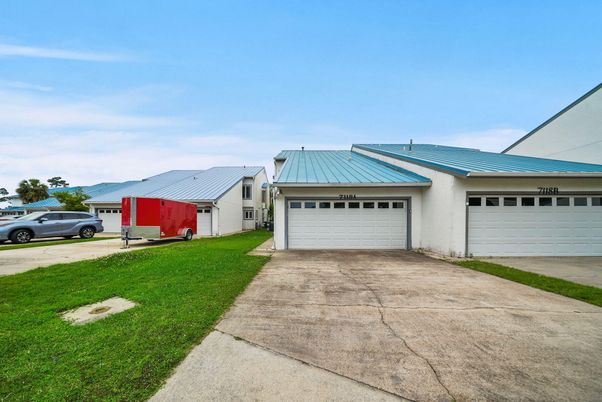 Detached Garage, Exterior