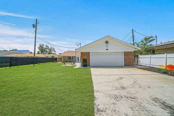 Backyard, Detached Garage, Exterior