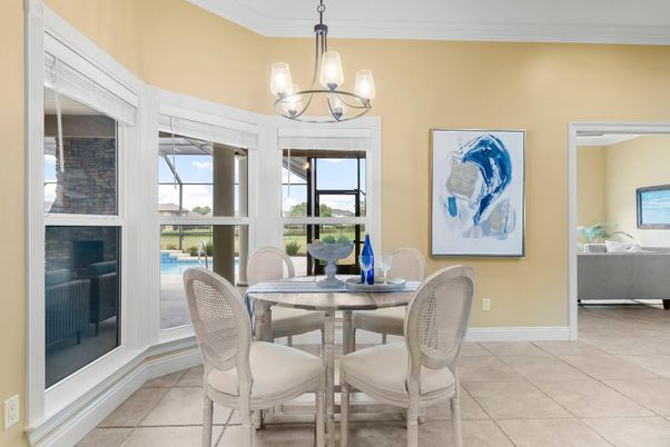 Chandelier, Dining room, Interior