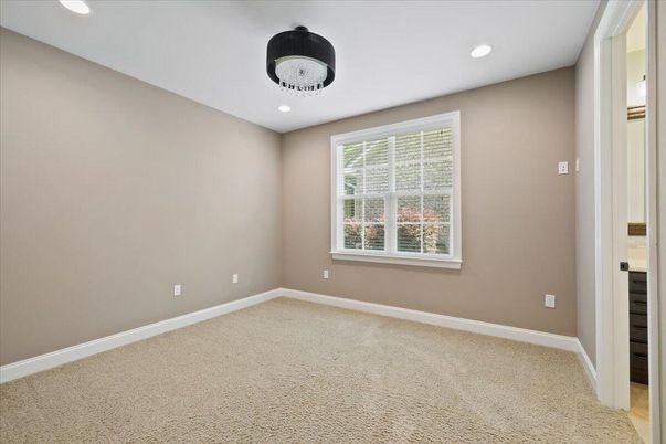 Empty room, Interior, Recessed Lighting