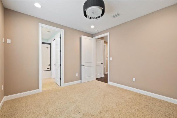 Empty room, Interior, Recessed Lighting