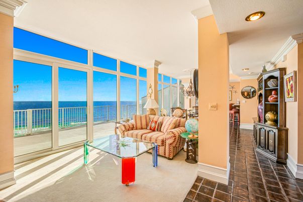 Interior, Living room, Recessed Lighting, Water
