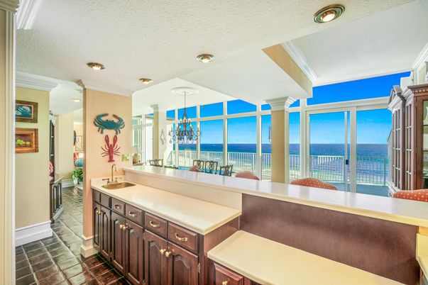 Chandelier, Interior, Recessed Lighting, Water
