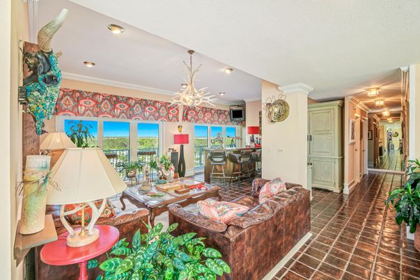Dining room, Interior, Living room, Recessed Lighting