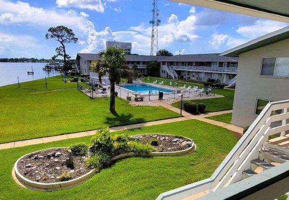 Exterior, Pool, Water
