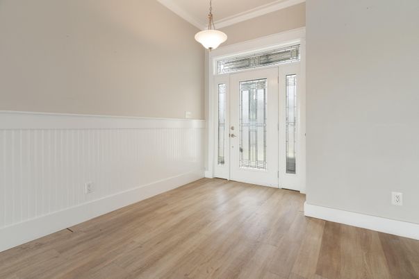 Interior, Pendant Lights, Wood Texture Flooring