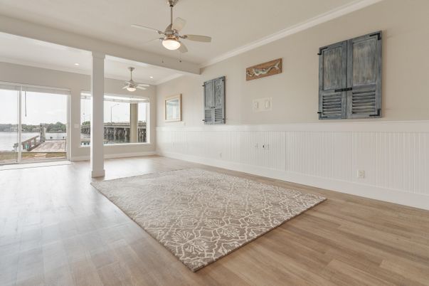 Empty room, Interior, Recessed Lighting, Wood Texture Flooring