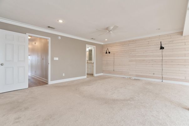 Empty room, Interior, Recessed Lighting