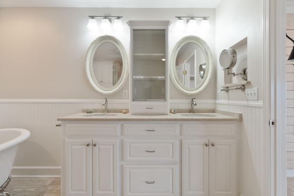 Bathroom, Dual Sink Vanities, Interior