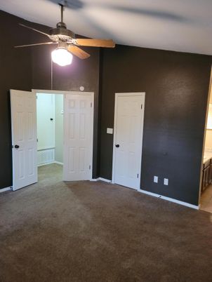 Empty room, Interior, Wooden Beams