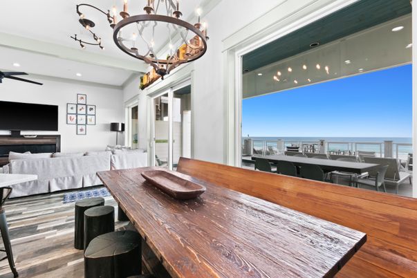 Chandelier, Dining room, Interior, Living room, Recessed Lighting, Water, Wood Texture Flooring