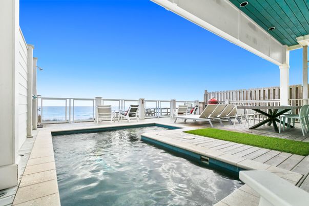 Exterior, Pool, Water