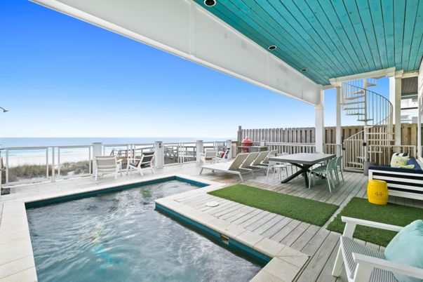 Exterior, Pool, Water