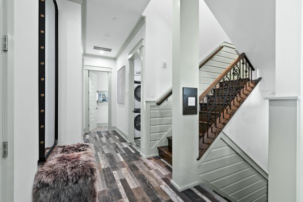 Interior, Recessed Lighting, Wood Texture Flooring