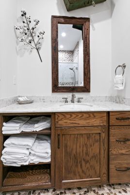 Bathroom, Interior, Recessed Lighting