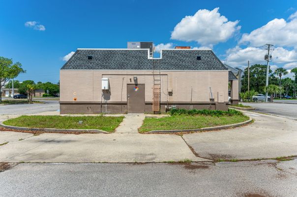 Exterior, Facade, Cape Cod