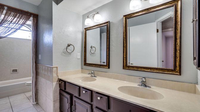 Bathroom, Dual Sink Vanities, Interior