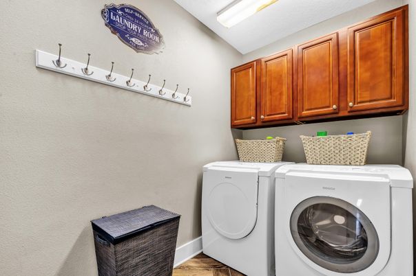 Interior, Washer, Wood Texture Flooring