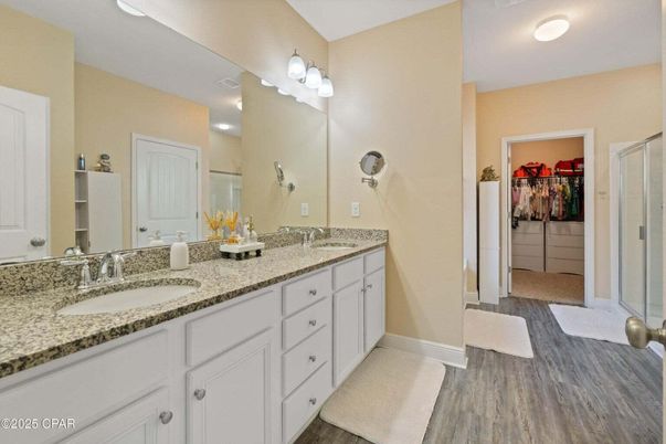 Bathroom, Dual Sink Vanities, Interior, Wood Texture Flooring