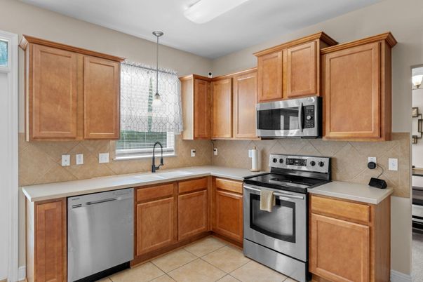 Interior, Kitchen, Pendant Lights, Stainless Steel Appliances