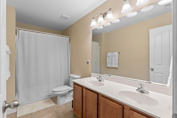 Bathroom, Dual Sink Vanities, Interior