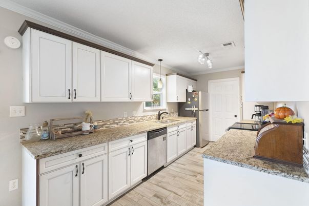 Interior, Kitchen, Pendant Lights, Wood Texture Flooring