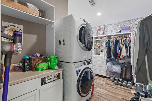 Interior, Recessed Lighting, Utility Closets, Washer, Wood Texture Flooring