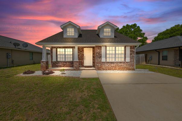 Exterior, Facade, Brick Facade, Ranch