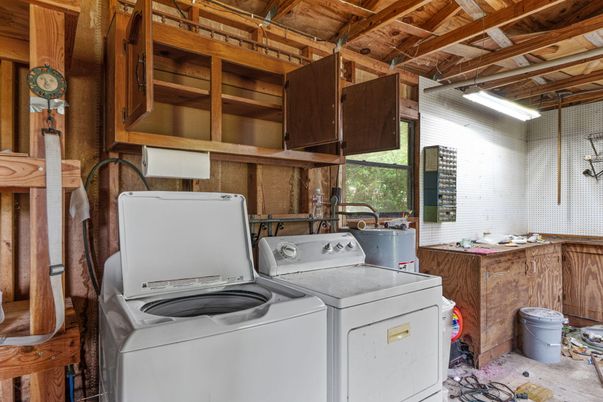 Interior, Washer, Wooden Beams, Wooden Ceilings
