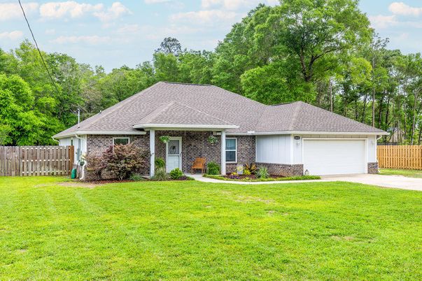 Attached, Exterior, Facade, Brick Facade, Ranch