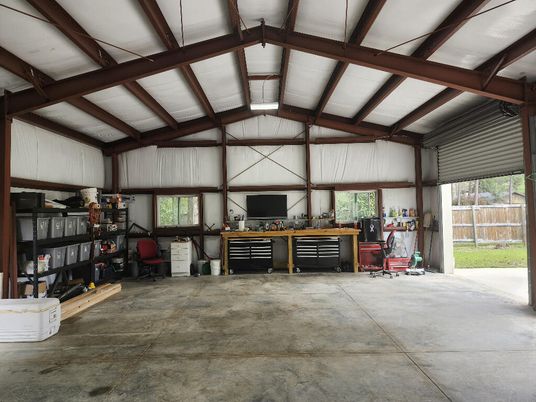 Garage, Interior, Wooden Beams
